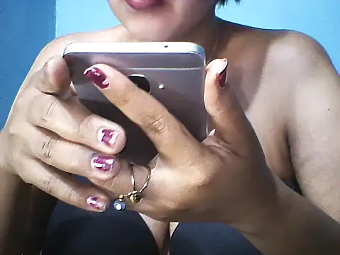 Snapshot of layanah12 chatting on 20, 2, 2025 layanah12 online show from 20, 2, 2025