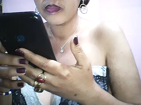 Snapshot of layanah12 chatting on 9, 9, 2025 layanah12 online show from 9, 9, 2025