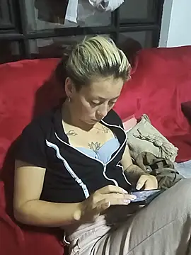 Snapshot of Tefannyy_ chatting on 23, 7, 2026 Tefannyy online show from 23, 7, 2026