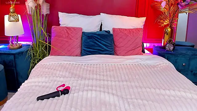 GiaCale online show from 5, 10, 2025