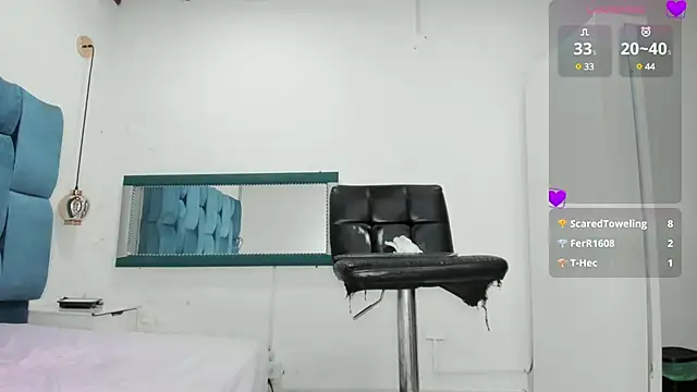 mia  fernandez online show from 2, 3, 2025