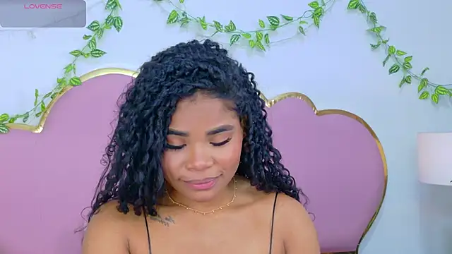 NahiaraReina online show from 23, 11, 2025