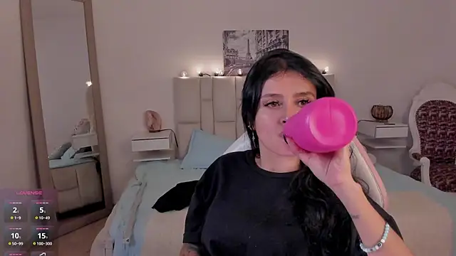 Snapshot of yenny_garcia chatting on 30, 4, 2026 yenny garcia online show from 30, 4, 2026