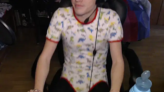 BabyDracoDarkfang online show from 28, 3, 2026