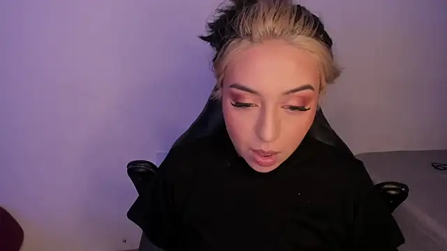 AnnikaMerliahh  online show from 8, 11, 2025