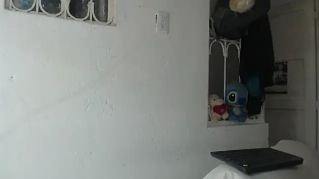 Snapshot of skinny_sweet2411 chatting on 13, 9, 2025 skinny sweet2411 online show from 13, 9, 2025