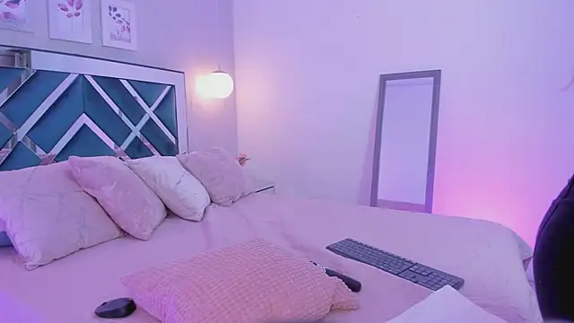 ibella7 online show from 6, 3, 2025