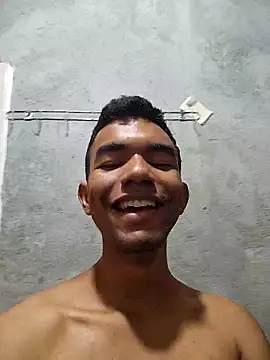 Snapshot of Reynold2608 chatting on 2, 5, 2026 Reynold2608 online show from 2, 5, 2026