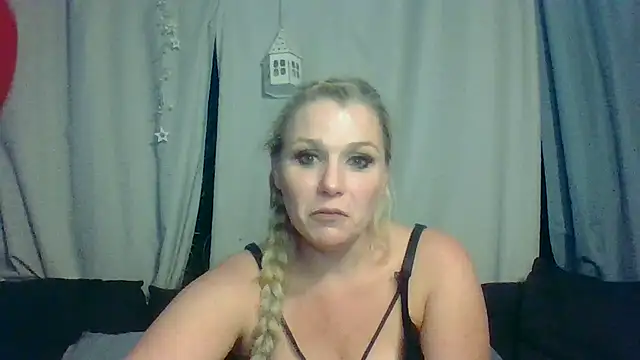 DevilsAngel13 online show from 7, 10, 2025