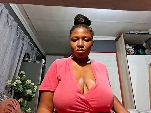 Snapshot of EbonyRose9 chatting on 25, 2, 2025 EbonyRose9 online show from 25, 2, 2025