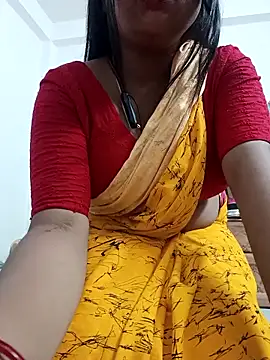 Snapshot of Priya_2222 chatting on 5, 10, 2025 Priya 2222 online show from 5, 10, 2025