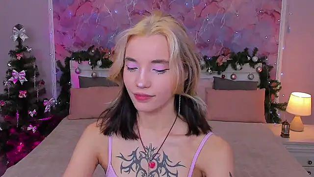 Snapshot of as1an_girlfriend chatting on 20, 12, 2024 as1an girlfriend online show from 20, 12, 2024