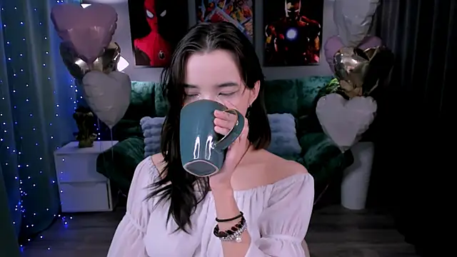 as1an girlfriend online show from 6, 3, 2026