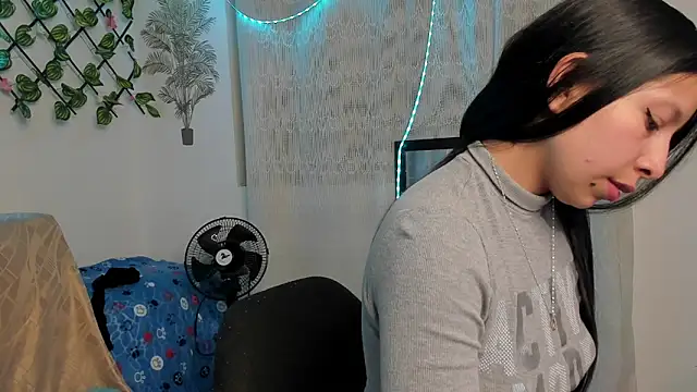 keyla meow online show from 30, 1, 2025