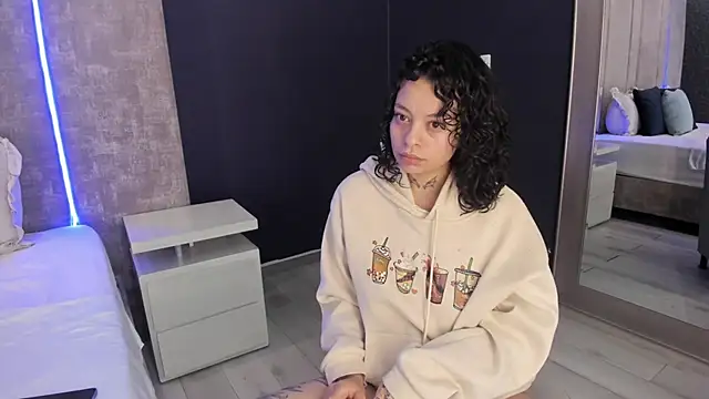 KatherineGomez online show from 19, 4, 2026