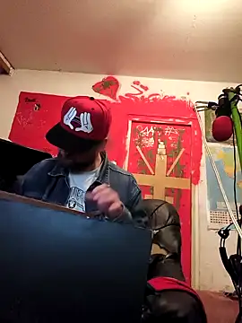 Snapshot of Ozomitro chatting on 2, 10, 2025 Ozomitro online show from 2, 10, 2025