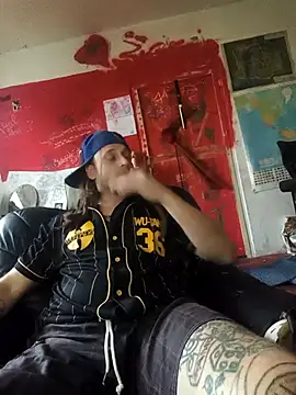 Ozomitro online show from 27, 10, 2025