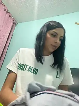 Hilary pinkk online show from 25, 12, 2024