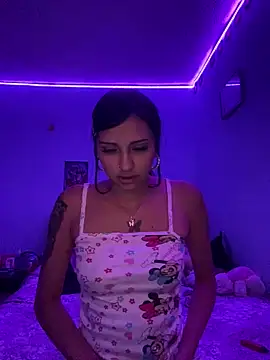 Hilary pinkk online show from 4, 1, 2025