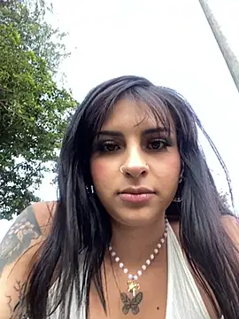 Hilary pinkk online show from 15, 1, 2025