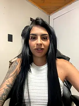 Hilary pinkk online show from 2, 10, 2025