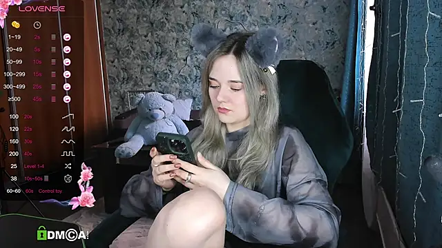 Your small bunny online show from 13, 3, 2025