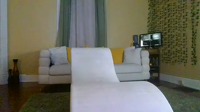 Snapshot of SexGoddessfinest chatting on 25, 9, 2025 SexGoddessfinest online show from 25, 9, 2025