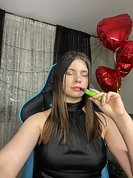 CurlyLara online show from 28, 2, 2025