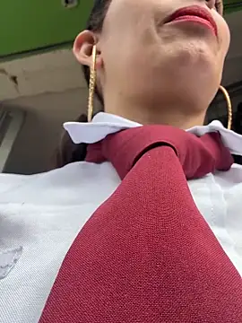 Alysson-- online show from 19, 12, 2025