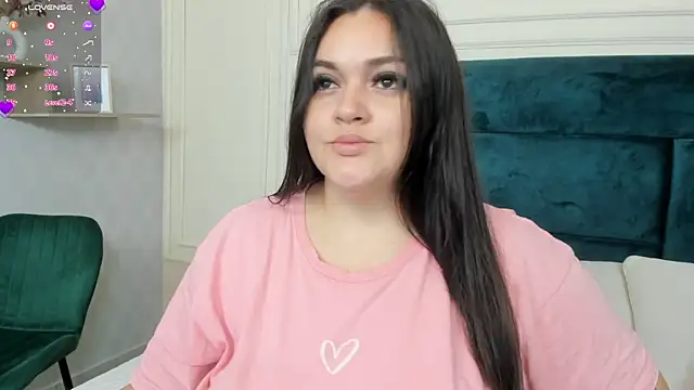 Charlotte Mayer online show from 5, 3, 2025