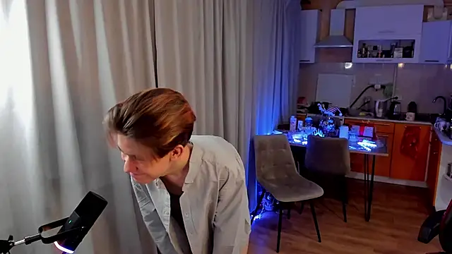 AndrewwCarter2 online show from 7, 3, 2025