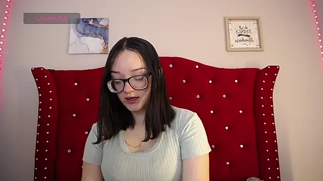 Snapshot of charlotte1-ls chatting on 20, 12, 2024 charlotte1-ls online show from 20, 12, 2024