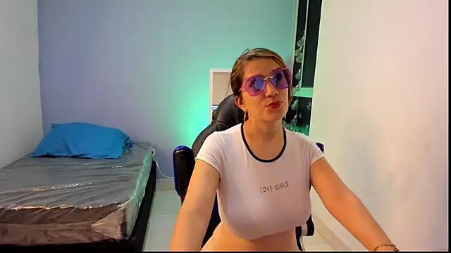 gwen ashly online show from 27, 2, 2025