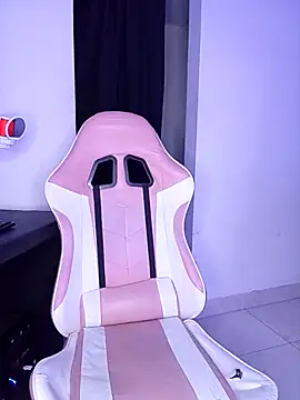 gwen ashly online show from 22, 10, 2025