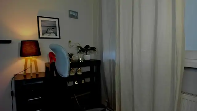 Snapshot of OLIVIA_lux chatting on 5, 2, 2025 OLIVIA lux online show from 5, 2, 2025