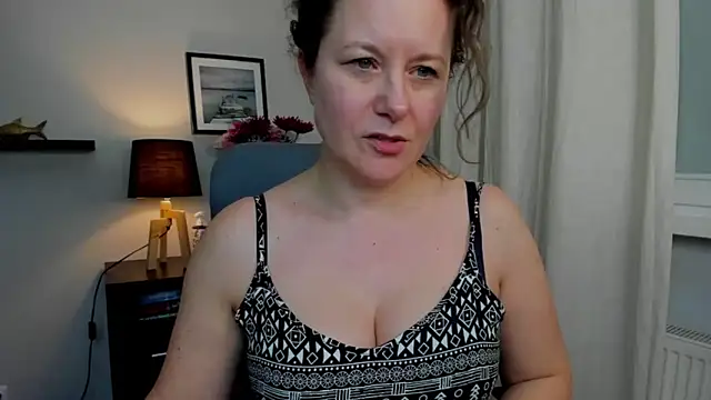 Snapshot of OLIVIA_lux chatting on 13, 2, 2025 OLIVIA lux online show from 13, 2, 2025