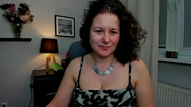 Snapshot of OLIVIA_lux chatting on 18, 3, 2025 OLIVIA lux online show from 18, 3, 2025