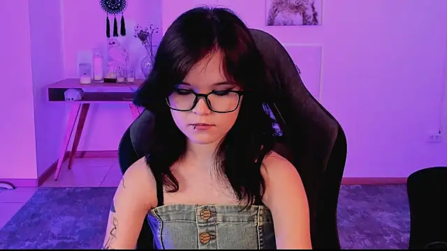 Elainebeness online show from 9, 3, 2025