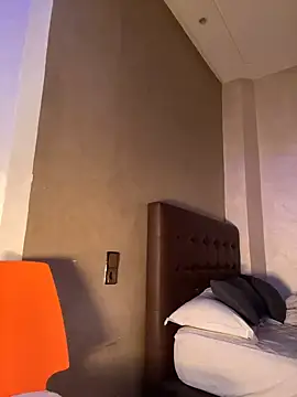 Snapshot of GLamouur chatting on 14, 12, 2024 GLamouur online show from 14, 12, 2024