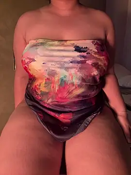 Snapshot of GLamouur chatting on 11, 3, 2025 GLamouur online show from 11, 3, 2025