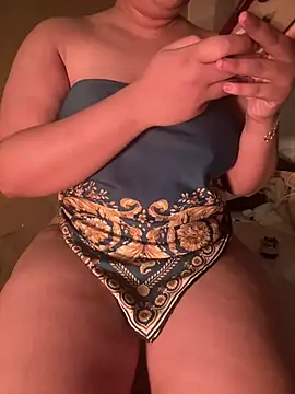 Snapshot of GLamouur chatting on 12, 3, 2025 GLamouur online show from 12, 3, 2025