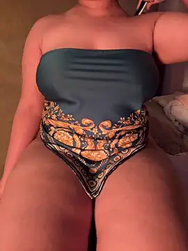 Snapshot of GLamouur chatting on 15, 3, 2025 GLamouur online show from 15, 3, 2025