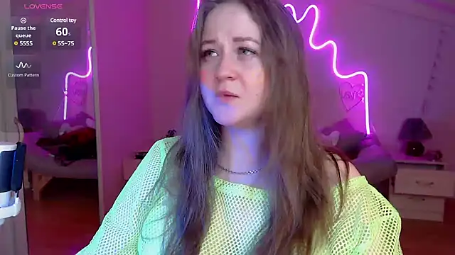 LizzyShine online show from 7, 3, 2025