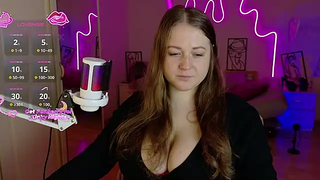 LizzyShine online show from 9, 11, 2025