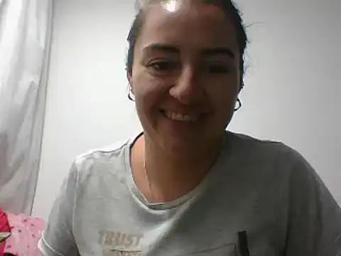 Snapshot of _karlie_kloss_ chatting on 10, 12, 2024 karlie kloss online show from 10, 12, 2024