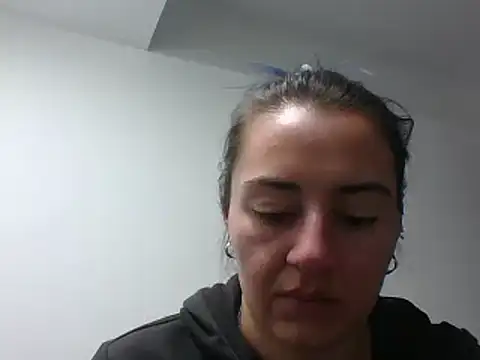 Snapshot of _karlie_kloss_ chatting on 11, 12, 2024 karlie kloss online show from 11, 12, 2024