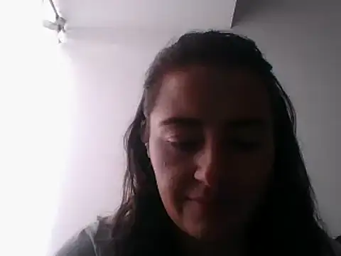 Snapshot of _karlie_kloss_ chatting on 10, 1, 2025 karlie kloss online show from 10, 1, 2025