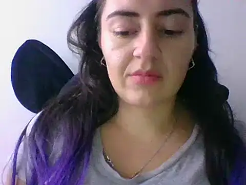 Snapshot of _karlie_kloss_ chatting on 21, 1, 2025 karlie kloss online show from 21, 1, 2025