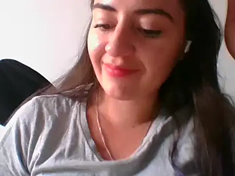 Snapshot of _karlie_kloss_ chatting on 28, 1, 2025 karlie kloss online show from 28, 1, 2025