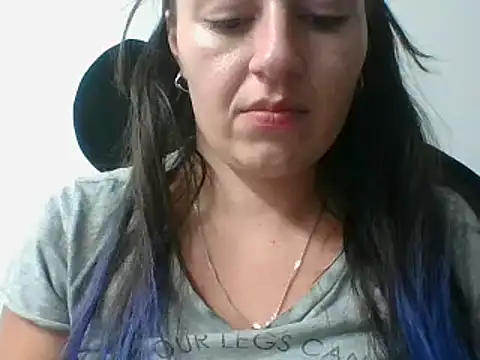 Snapshot of _karlie_kloss_ chatting on 1, 2, 2025 karlie kloss online show from 1, 2, 2025